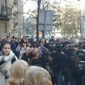 List "Danas" preneo šta piše najuticajniji britanski medij Đilasova koalicija započela nasilje u Beogradu i nasilno…