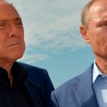 Putin posle lova iz jelena nožem izvadio srce i poklonio ga Berluskoniju: Čuveni Italijan od muke povratio