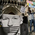 Суд у Лондону Асанжу одобрио право на жалбу против изручења у САД