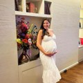 Voditeljka trudna u 40.: Godini, a ovako izgleda tik pred porođaj Ne skida osmeh sa lica, a pogledajte u kakvom luksuzi živi…