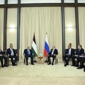 Gaza: Putin rekao Abasu da je zabrinut zbog smrti palestinskih civila