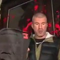 Nasrće na ljude i urla na njih: Miša Bačulov podivljao na protestu (video)