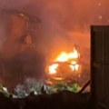 Avion se srušio direktno na kuće! Sve gori, vatrogasci pokušavaju da izvuku ljude: Horor u San Dijegu, kerozin je svuda…