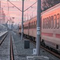 Voz usmrtio muškarca koji se kretao prugom u Doboju