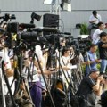 Nadzorne kamere za policiju, novinarske na strani građana: Zašto je važno da mediji snime učesnike protesta?