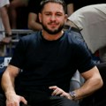 Janičić "pecnuo" Bojkovića i ostavio mu poklon: "Možda nije neki borac, ali je zato još gori čovek..."