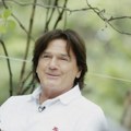 Zdravko Čolić prišao ženi u restoranu i zapevao čuveni hit: Snimak oduševio region (VIDEO)