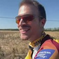 (VIDEO) Radovan Seratlić ponovo "pedala" sa studentima: Kažu da je kad god prolaze kroz Srbiju atmosfera dobra