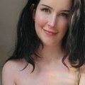 Ko je Aella: Žena koja je od OnlyFans-a i istraživanja se*sa napravila biznis i privukla milion ljudi!