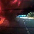 Ogroman oblak plamena u sekundi "progutao" autoput: Jezivi snimak pada aviona u kojem je poginulo 10 osoba (video)