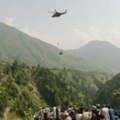 Svih osam osoba spašeno iz gondole pokvarene žičare u Pakistanu