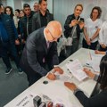 Predata izborna lista "Aleksandar Vučić Vojvodina ne sme da stane"