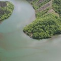 Krvavi Lim: Strani turisti podigli dron u Priboju, pa ostali u šoku: Nepoznata materija preplavila reku, a stručnjaci su zbog…