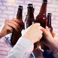 Mladić naručio 16 piva, pa zahtevao da svako pojedinačno plati karticom: Na kraju reagovala i policija