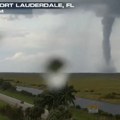 Dva tornada pogodila florida zbog uragana Milton: Snimci pijavica lede krv u žilama (video)