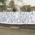 Protest u Obrenovcu: „Korupcija ubija“ na tri jezika – srpskom, makedonskom i grčkom