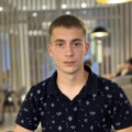 Rada Novakov je vukovac, maturant generacije, fudbalski sudija, a izrađuje i predmete od drveta