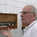 Dragan skuplja aparate koji bude nostalgiju: Nesvakidašnja kolekcija iz doba ex yu jednog Užičanina: Njegovi lampaši izloženi…