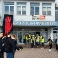 Studenti u blokadi Medicinskog fakulteta u Novom Sadu podržali profesore u štrajku