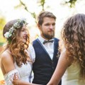 Pokušala da zaseni mladu na svadbi, ali joj nije pošlo za rukom Mladenci su bili lukaviji - evo čega su se dosetili