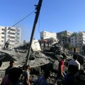 "Nijedno mesto u Gazi nije bezbedno": Izrael gađao deset zgrada organizacije za pomoć Palestincima: Na meti i škole i bolnice…