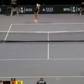 Ovakav teren u tenisu nikada niste videli! Sabalenka i Kirjos se sreli u "Borbi polova", a svi pričaju o ovome