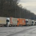 Drugi dan blokade graničnih prelaza za teretnjake – šteta 100 miliona evra dnevno