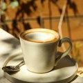 Ispijanje kafe i čaja sa kofeinom pomaže u smanjenju rizika od demencije, pokazalo istraživanje