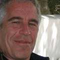 Američki modni agent molio Epstajna da spava sa njegovom manekenkom, pokazuju mejlovi