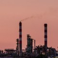 Obustavljen rad petrohemijskog kompleksa u UAE zbog požara posle napada projektilom