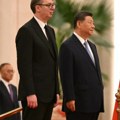 Uživo (FOTO) Predsednik Srbije sa suprugom u poseti Velikom domu naroda u Pekingu, dočekao ih Si Đinping