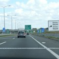 Oprez za volanom: Intenzivni pljuskovi i jak vetar danas otežavaju vožnju širom Srbije