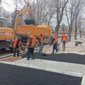 Asfaltiranjem parking mesta počelo uređenje ulice Dragoljuba Milenkovića