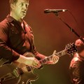 Džoš Hom, Queens of the Stone Age: "Želim da ujedinim ljude u mraku, glasajte za "Je*e mi se""
