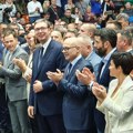 Vučić: Niko ne primorava zaposlene u javnom sektoru da dođu na miting