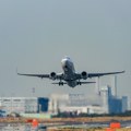Panika na aerodromu: Boing se srušio na pistu; Ima povređenih FOTO/VIDEO