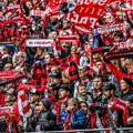 Nikada nećete pogoditi ko je novi lider Bundeslige: Sa igračem manje srušili Šalke u 85. minutu i preskočili nemačke gigante!…