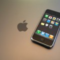 Ovaj stari iPhone prodat je za 190.000 dolara! Proverite fioke: Na fantastičnoj ceni su i oni iz 2007. i stariji