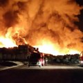 Vatrena stihija uzbunila osijek Veliki požar u osiječkoj fabrici, otkazana nastava u školama, na snazi upozorenje građanima