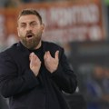 De Rosi preporodio Vučicu: Trener Rome podržao svoje fudbalere posle kritika navijača