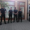 U Vranju obeležen Dan policije: Naša bezbednost je u njihovim rukama! Mališani oduševljeni opremom i vozilima (foto)