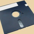 San Francisko plaća 212 miliona dolara da se otarasi upotrebe 5.25” floppy disketa u železnici