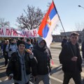 Protest u Novom Sadu zbog najave da će prosvetarima biti smanjene plate, održan sastanak direktora škola