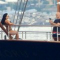 Bezosova jahta stigla u Hrvatsku: Sve je spremno, a gde je slavni par?