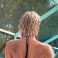 Obnažena Milica Dabović: Hvalila se da zarađuje na intimnim fotkama, a sada pozirala u bazenu i sve se vidi: Na njoj samo…