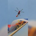 (Foto,: Video)"Kao Srbin iz Crne Gore naravno da imam zastavu, srce mi je bilo puno": Rastko je srpskom trobojkom dočekivao…