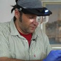 Goran za sat vremena zaradi 70 evra: Decenijama radi posao koji niko ne bi hteo i mnogima se gadi