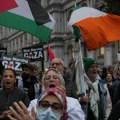 (Foto) protesti i tenzije u Britaniji: Demonstranti poručuju: "Briga nas za jevrejsku zajednicu"