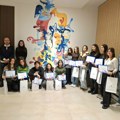 Uručene zahvalnice učesnicima likovne radionice: Saradnja dve ustanove kulture će se nastaviti