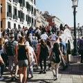 Prekomerni turizam uništava Veneciju: Pogledajte kako je izgledao grad za vreme karnevala